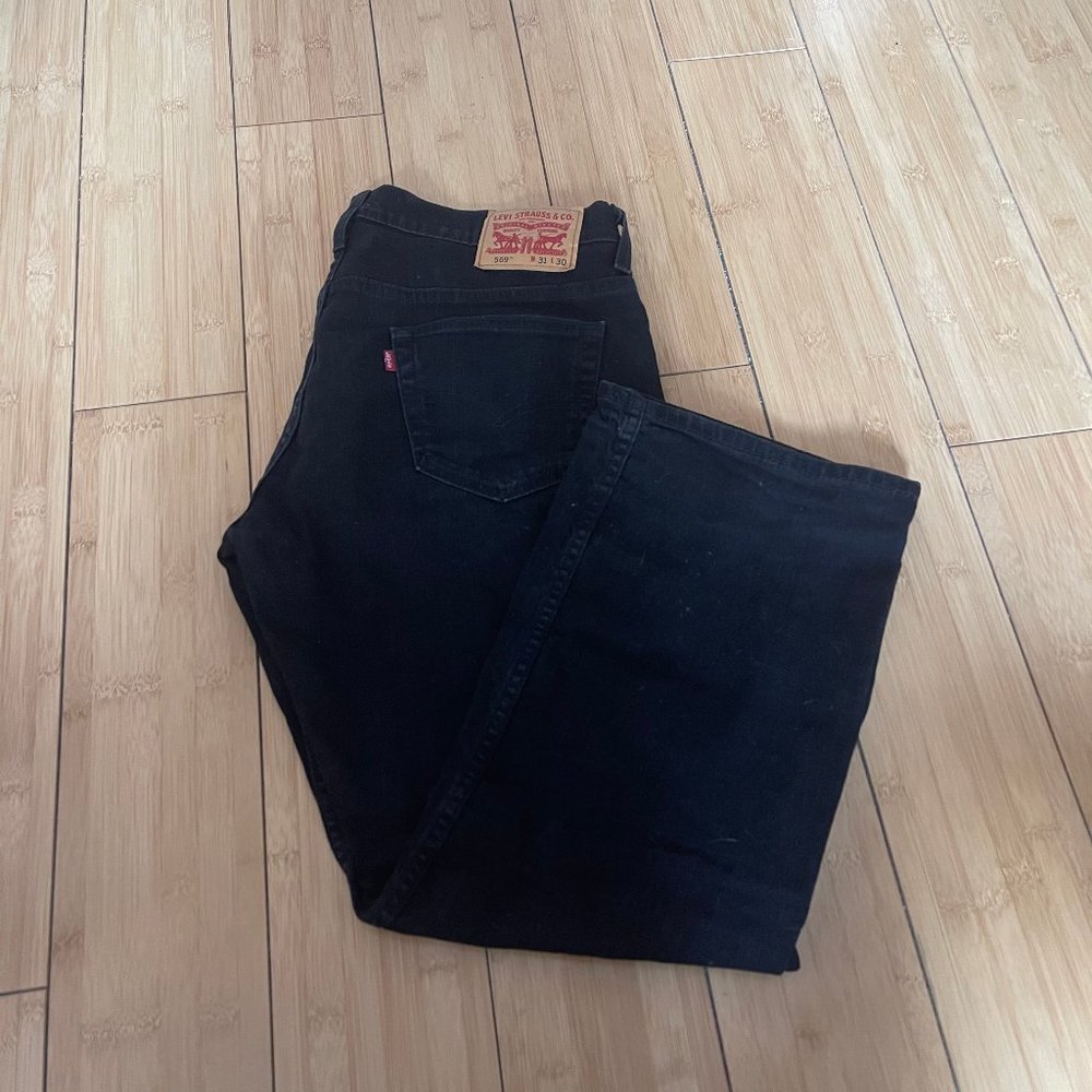 Levi's black jeans
